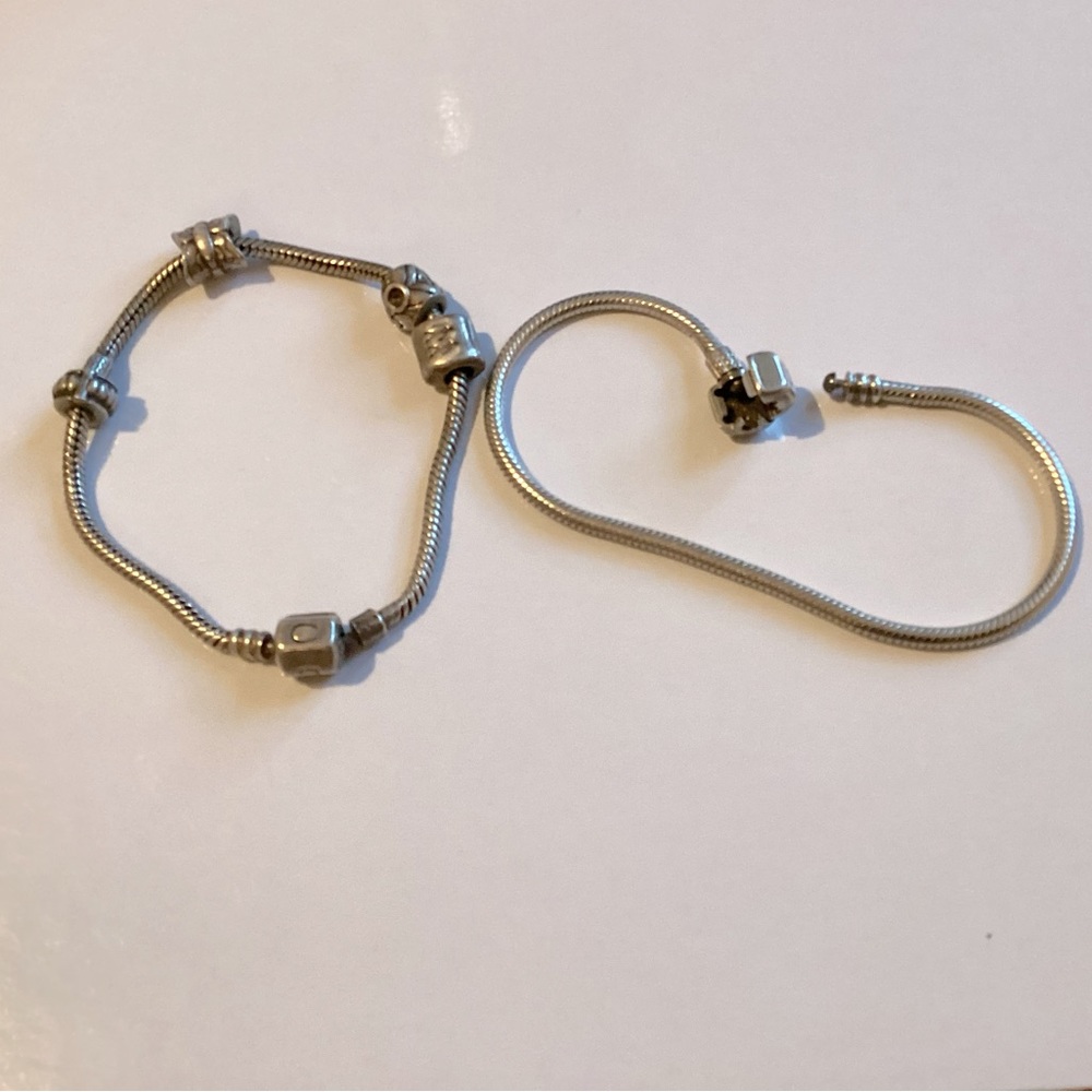 Vintage 2 bracelets /Chamilia bracelets lot and charms
